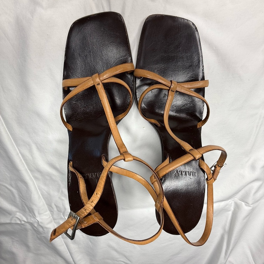 Bally leather shoes worn once made in Italy